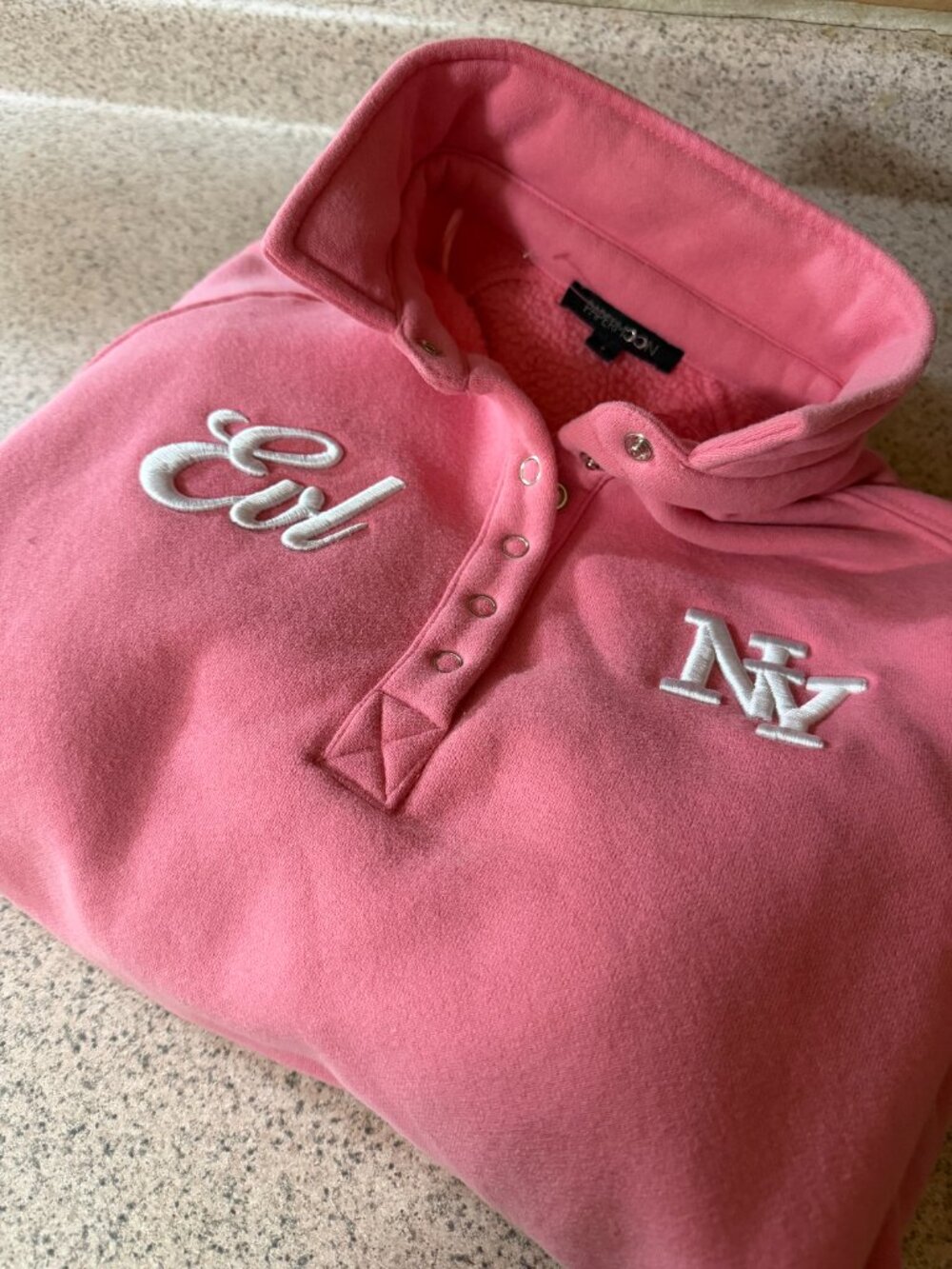 NWOT! Papermoon Pink Ellicottville NY Embroidered Collar Sweatshirt - Size Small